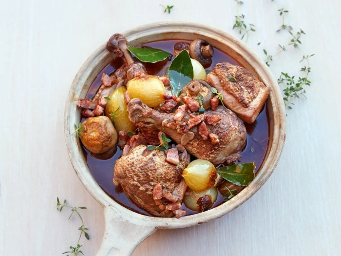 Lag en smakfull coq au vin med vår enkle oppskrift