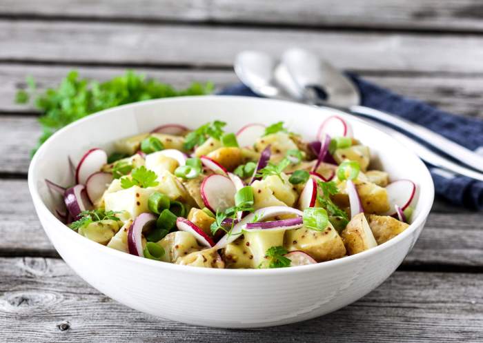 Potetsalat med sennep: En enkel og deilig klassiker