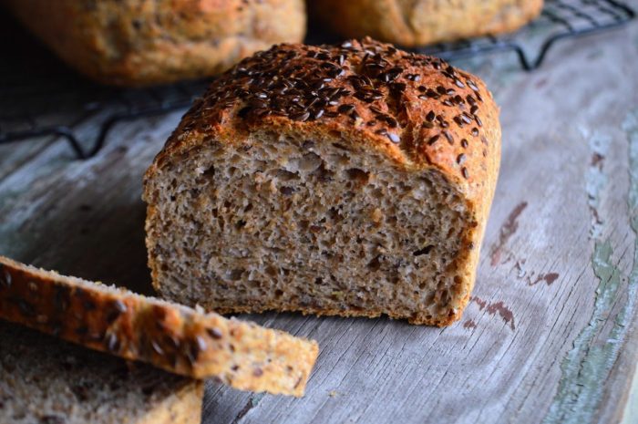 Lag ditt eget grove brød med hjemmelaget grovbrød oppskrift