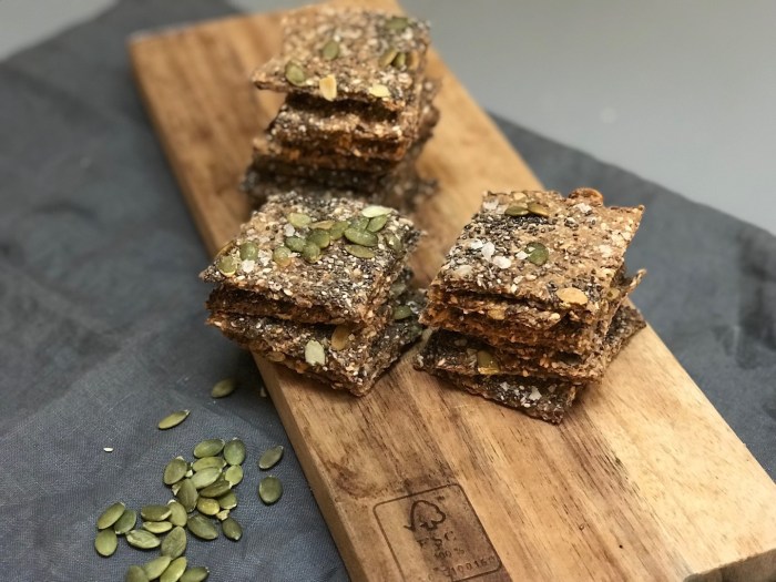 Glutenfrie knekkebrød: Lag ditt eget sunne og sprø brød