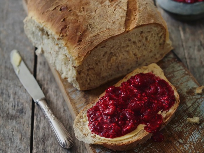 Lag ditt eget grove brød med hjemmelaget grovbrød oppskrift