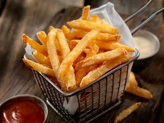 Oppskrift pommes frites: Lag sprø og deilige pommes frites hjemme