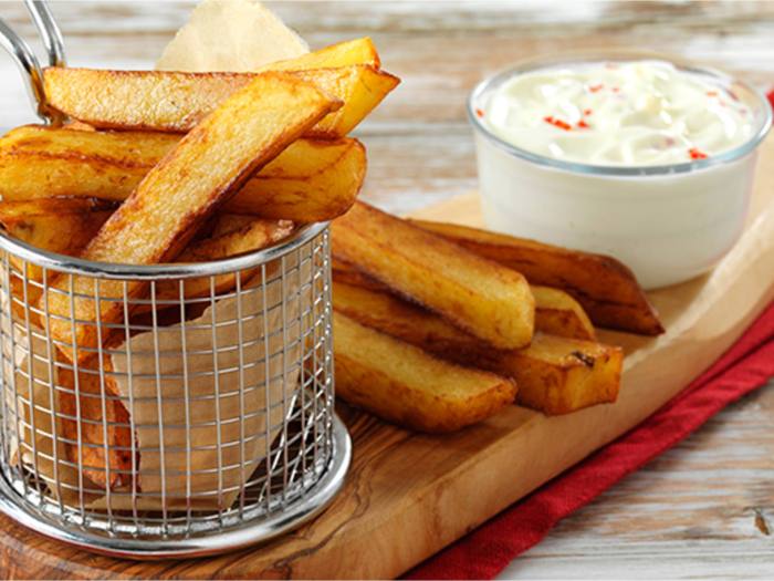 Oppskrift pommes frites: Lag sprø og deilige pommes frites hjemme