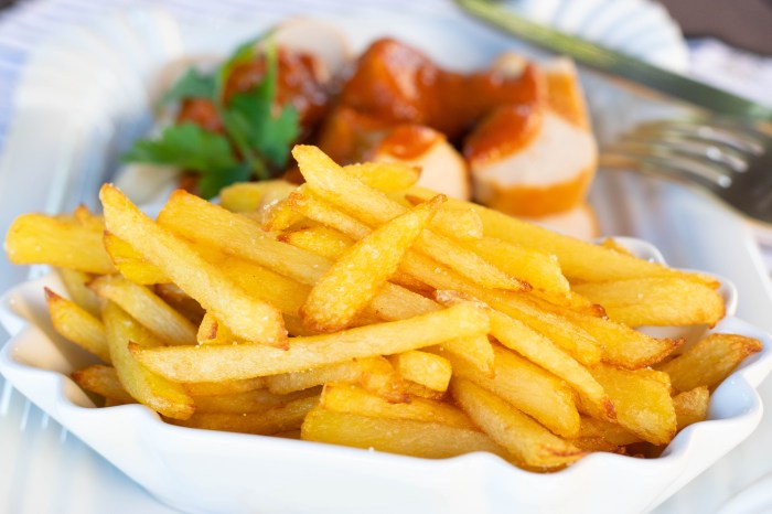 Oppskrift pommes frites: Lag sprø og deilige pommes frites hjemme