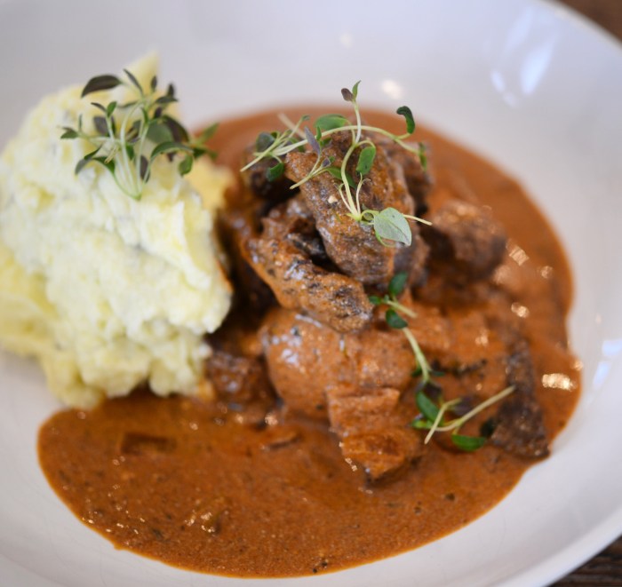 Oppskrift på stroganoffgryte: En enkel og smakfull middagsrett