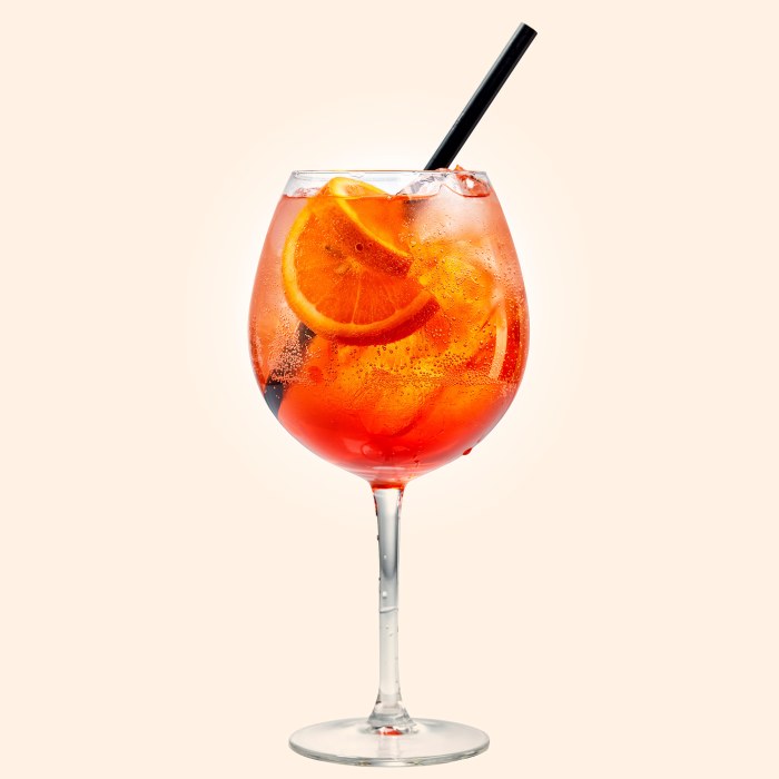 Oppskrift Aperol Spritz: Lag den perfekte italienske aperitiffen