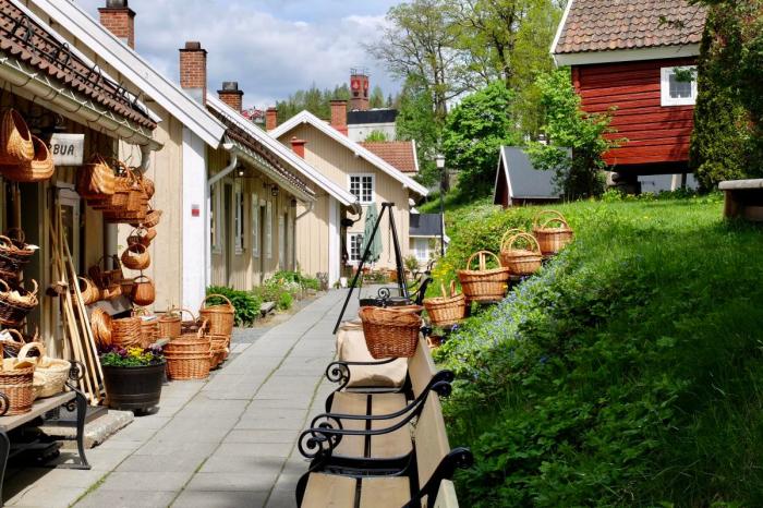 Omvisning BæRums Verk, Utforsk BæRums Verk Med En Omvisning – En Kombinasjon Av Historie Og Moderne Kunst!