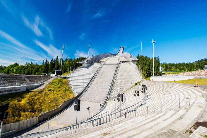 Omvisning Holmenkollen, Få En StorslåTt Utsikt Og LæR Om Skihoppens Historie Med En Omvisning På Holmenkollen!