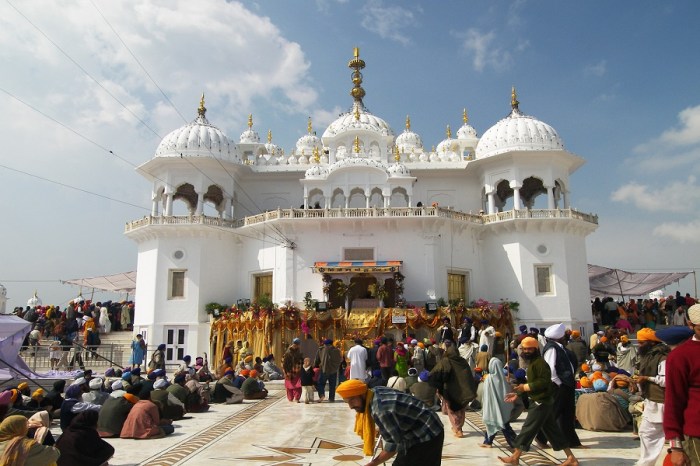 Omvisning I Gurdwara, LæR Om Sikhismens Tradisjoner Med En Omvisning I En Gurdwara – En åNdelig Reise!