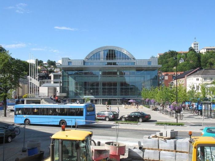 Omvisning I RåDhuset I Arendal, Utforsk Arendals Historie Med En Omvisning I RåDhuset – En Lokal Skatt!