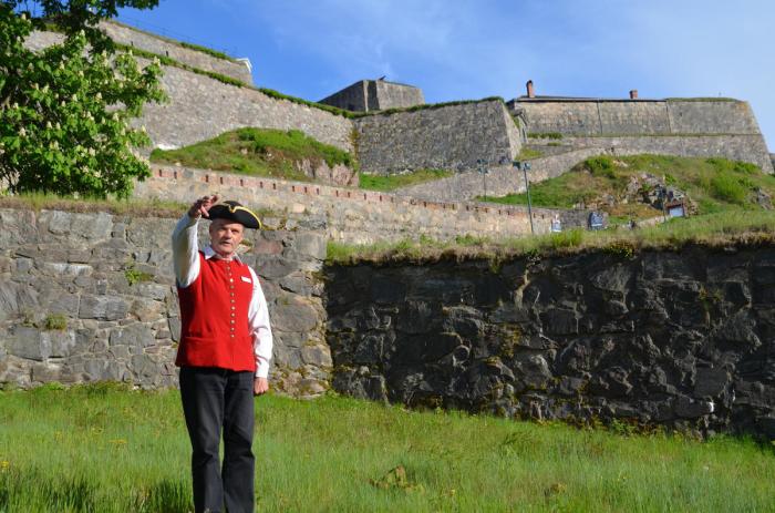 Omvisning Fredriksten Festning, Bli Med På En Omvisning På Fredriksten Festning Og Opplev En Viktig Del Av Norsk Historie!