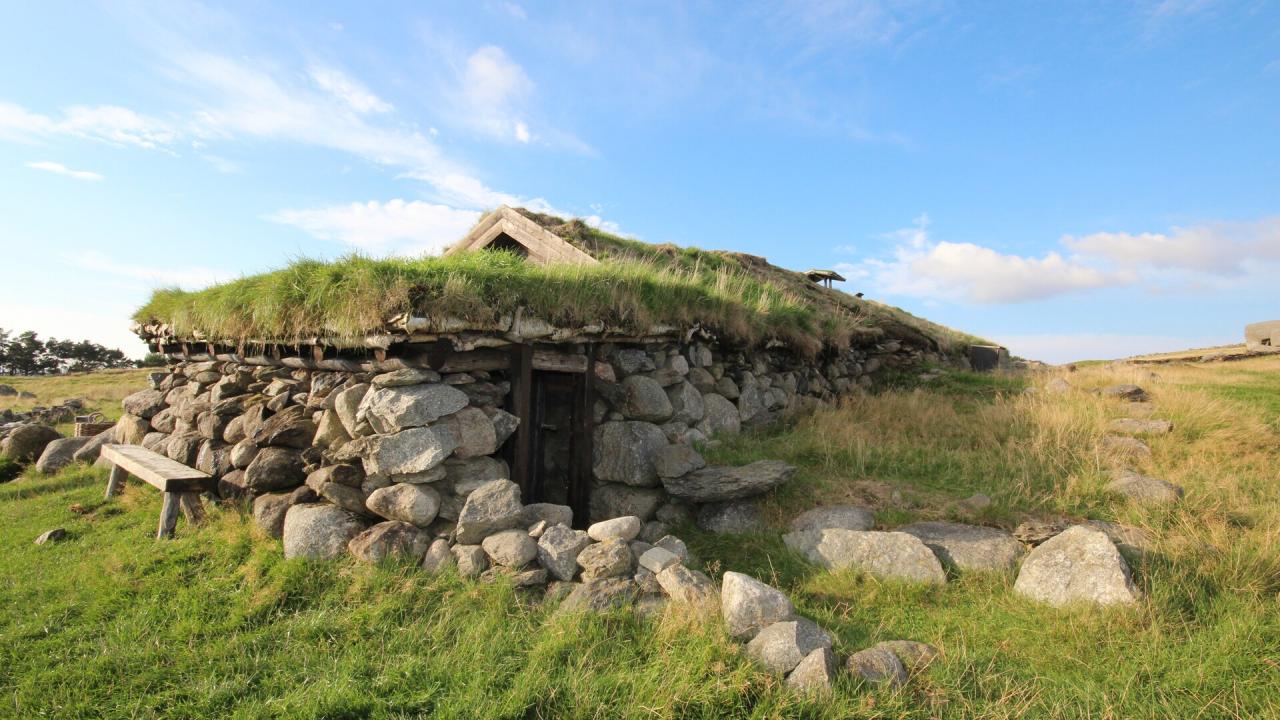 Omvisning JernaldergåRden, Opplev Livet I Jernalderen Med En Omvisning På JernaldergåRden – En Reise Tusen åR Tilbake I Tid!