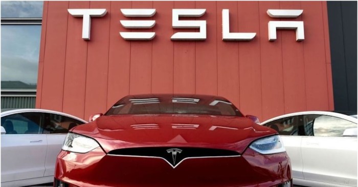 Tesla Model S Omvisning, Utforsk Fremtidens Bil Med En Omvisning På Tesla Model S – Teknologi Og Innovasjon I Verdensklasse!