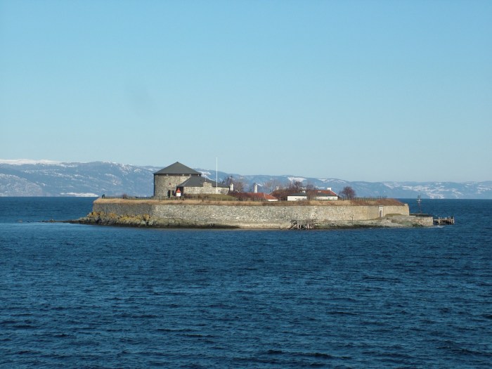 Omvisning På Munkholmen, Oppdag Trondheims Historie Med En Omvisning På Munkholmen – En øY Full Av Fortellinger!