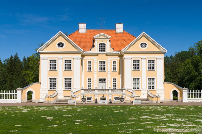 Omvisning MidtåSen, Oppdag MidtåSens Rike Historie Med En Omvisning – Et Herskapshus Omgitt Av Vakker Natur!