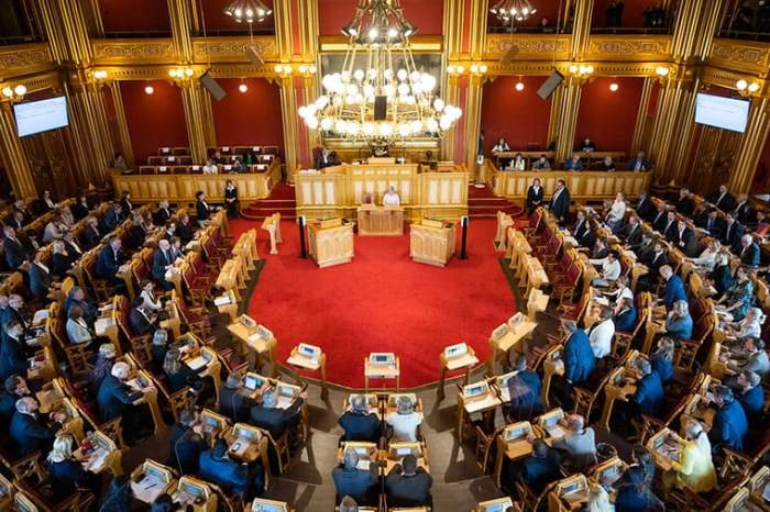 Omvisning Stortinget Sommer 2019, Oppdag Norsk Politikk Med En Omvisning På Stortinget Sommeren 2019 – LæR Hvordan Landet Styres!