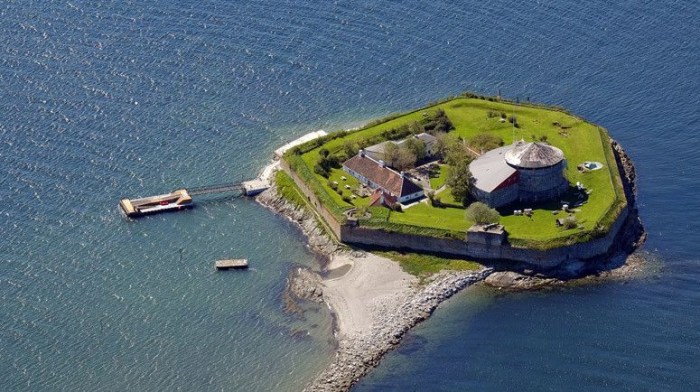 Omvisning På Munkholmen, Oppdag Trondheims Historie Med En Omvisning På Munkholmen – En øY Full Av Fortellinger!