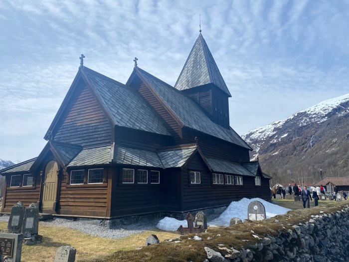 RøLdal Stavkirke Omvisning, Opplev Norsk Kirkearkitektur Med En Omvisning I RøLdal Stavkirke – En Reise Gjennom Tid!